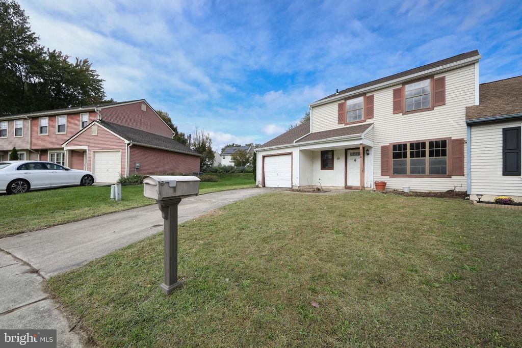 122 BURGUNDY CT, Wenonah, NJ 08090 — photo 2