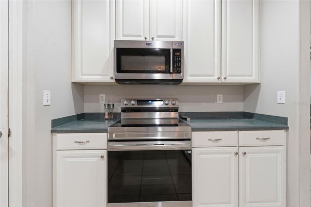 835 CEDARCREST COURT, Sarasota, FL 34232