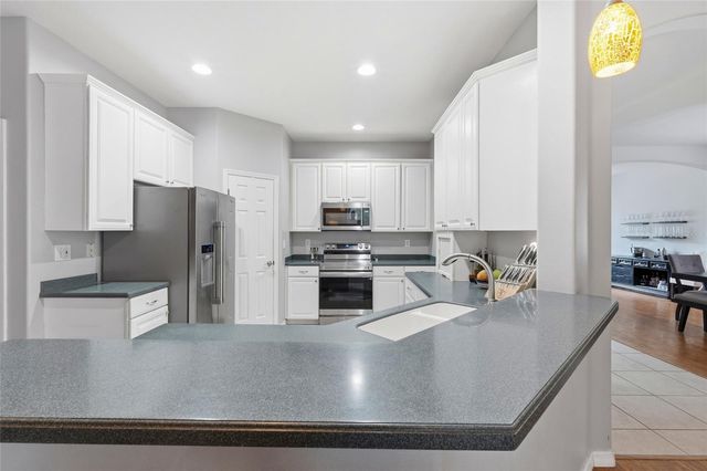 835 CEDARCREST COURT, Sarasota, FL 34232