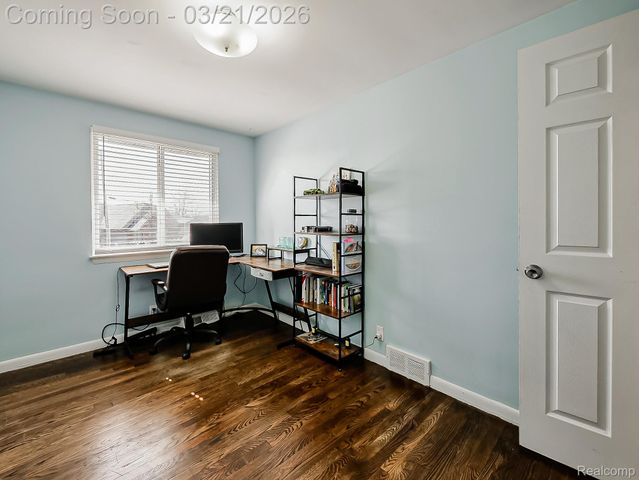 5208 Latimer Street, West Bloomfield Charter Township, MI 48324