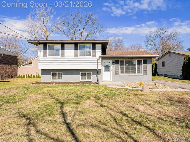 5208 Latimer Street, West Bloomfield Charter Township, MI 48324