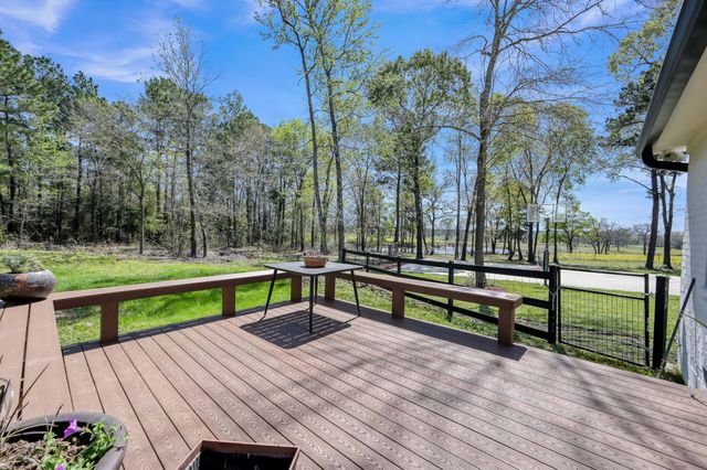 14 Mills Lane, Richards, TX 77873