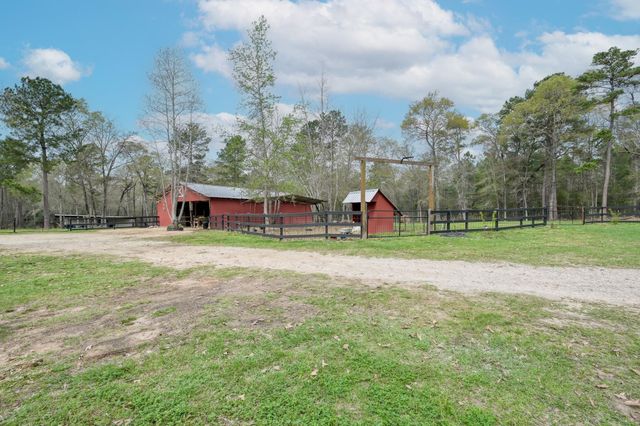 14 Mills Lane, Richards, TX 77873