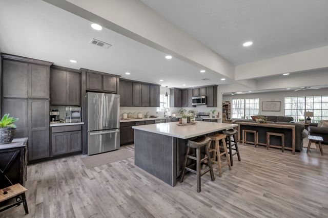 14 Mills Lane, Richards, TX 77873