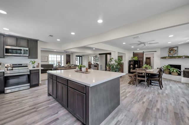 14 Mills Lane, Richards, TX 77873