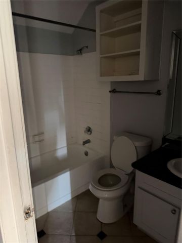 18800 Egret Bay Boulevard 1601, Webster, TX 77058