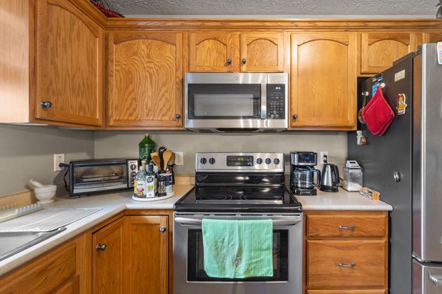 1461 Cedar Springs Cir, Clarksville, TN 37042