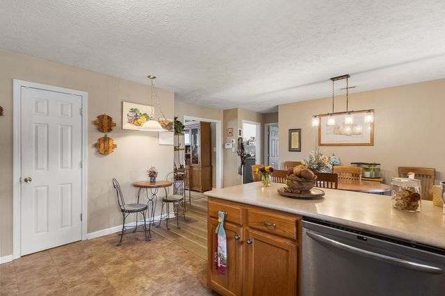 1461 Cedar Springs Cir, Clarksville, TN 37042