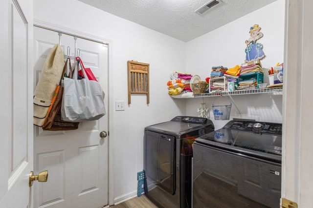 1461 Cedar Springs Cir, Clarksville, TN 37042