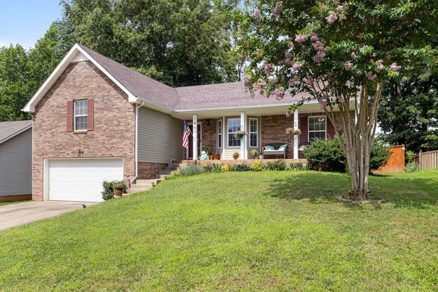 1461 Cedar Springs Cir, Clarksville, TN 37042