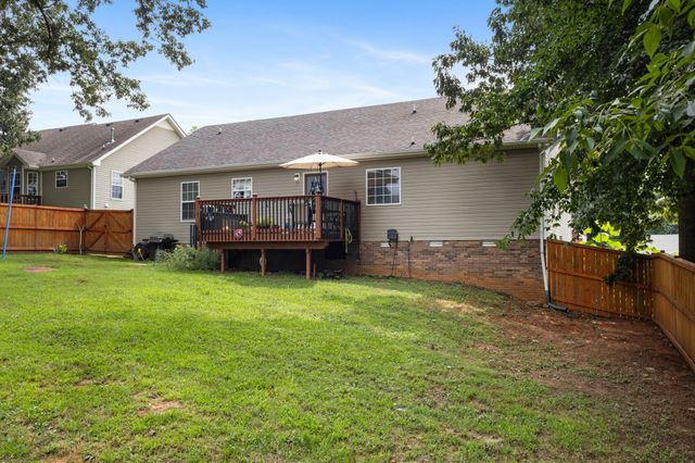 1461 Cedar Springs Cir, Clarksville, TN 37042
