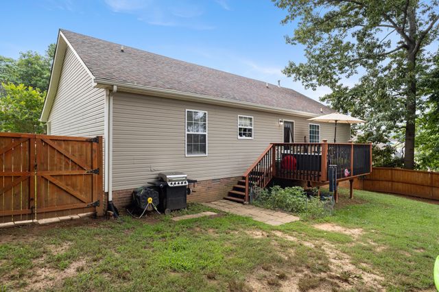 1461 Cedar Springs Cir, Clarksville, TN 37042