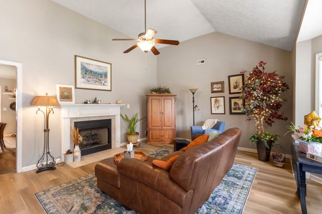 1461 Cedar Springs Cir, Clarksville, TN 37042