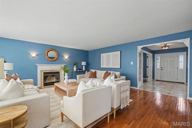 6915 Fieldstone Farms Drive, O'fallon, MO 63368