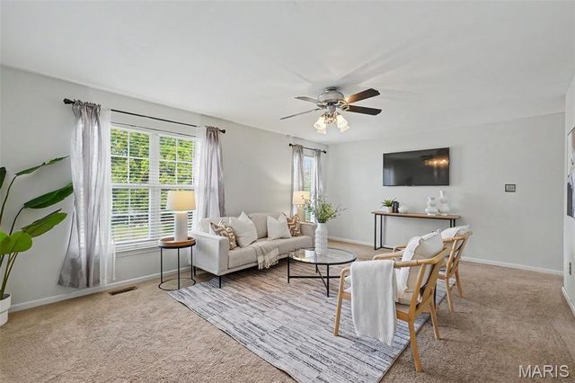 6915 Fieldstone Farms Drive, O'fallon, MO 63368