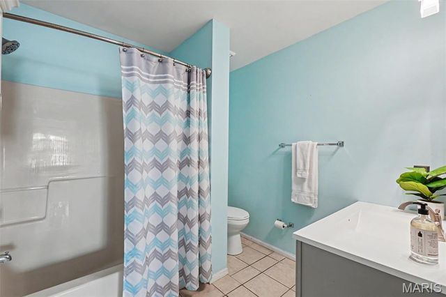 6915 Fieldstone Farms Drive, O'fallon, MO 63368