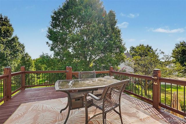 6915 Fieldstone Farms Drive, O'fallon, MO 63368