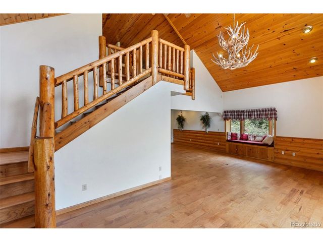 2401 Lakemoor Dr, Florissant, CO 80816