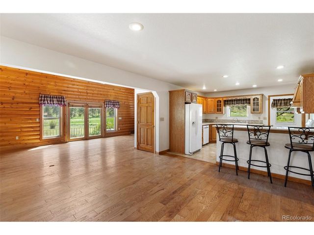 2401 Lakemoor Dr, Florissant, CO 80816