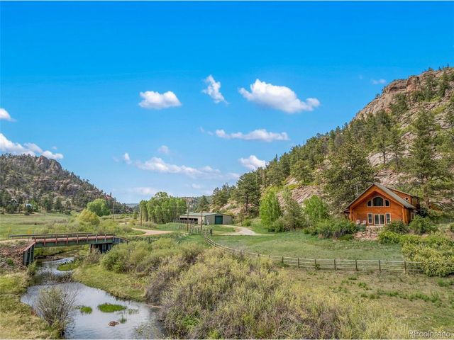 2401 Lakemoor Dr, Florissant, CO 80816