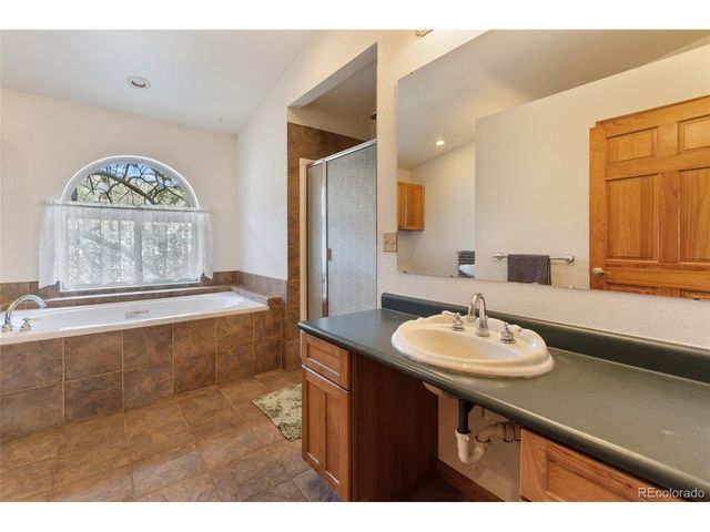 2401 Lakemoor Dr, Florissant, CO 80816