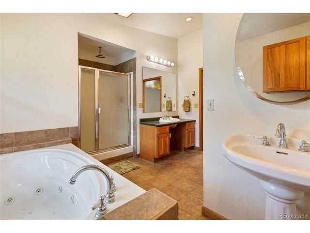 2401 Lakemoor Dr, Florissant, CO 80816