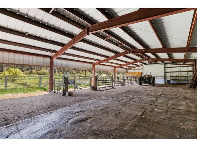 2401 Lakemoor Dr, Florissant, CO 80816