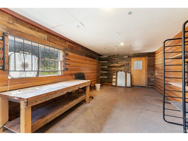 2401 Lakemoor Dr, Florissant, CO 80816