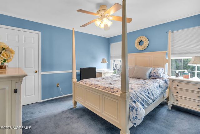42 Crown Circle, Lakewood, NJ 08701