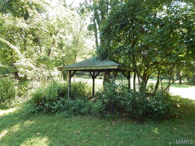 1475 Uthoff Drive, Fenton, MO 63026