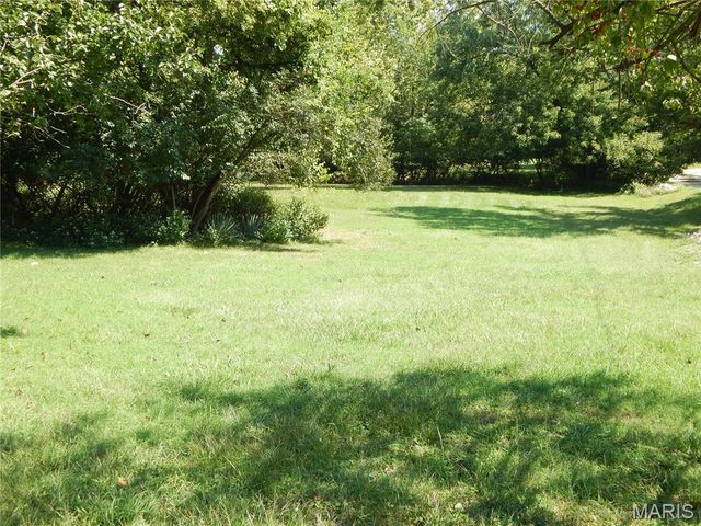 1475 Uthoff Drive, Fenton, MO 63026