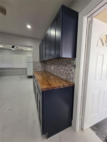 2281 N 56th Ter, Hollywood, FL 33021