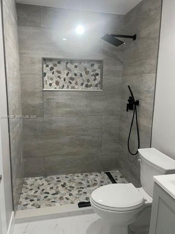 2281 N 56th Ter, Hollywood, FL 33021