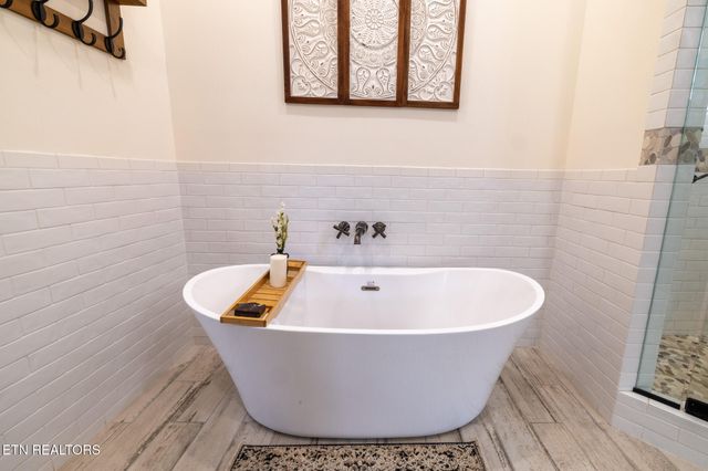 1010 Keener Rd, Cosby, TN 37722