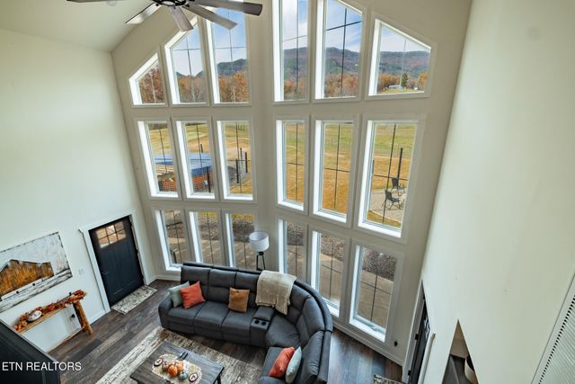 1010 Keener Rd, Cosby, TN 37722