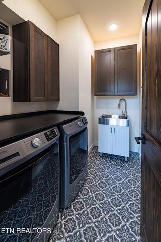 1010 Keener Rd, Cosby, TN 37722