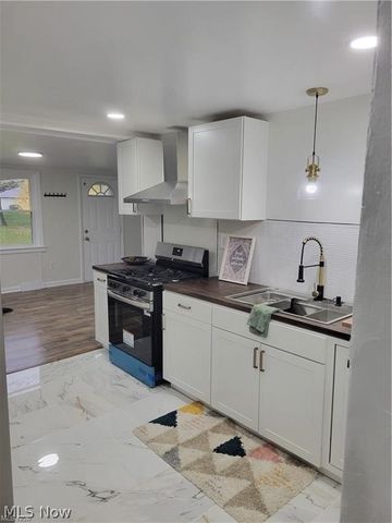 5285 Mardale Avenue, Bedford Heights, OH 44146