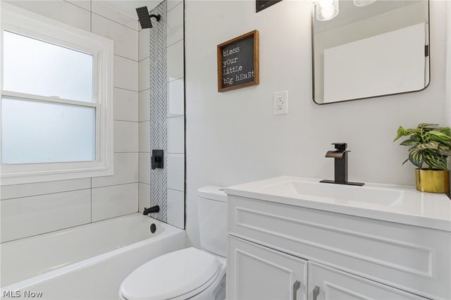 5285 Mardale Avenue, Bedford Heights, OH 44146