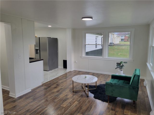 5285 Mardale Avenue, Bedford Heights, OH 44146