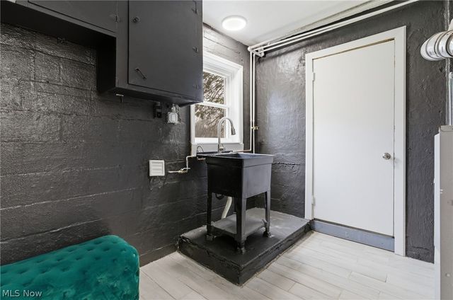 5285 Mardale Avenue, Bedford Heights, OH 44146