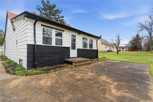 5285 Mardale Avenue, Bedford Heights, OH 44146