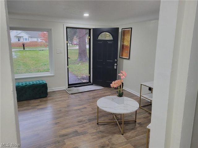 5285 Mardale Avenue, Bedford Heights, OH 44146