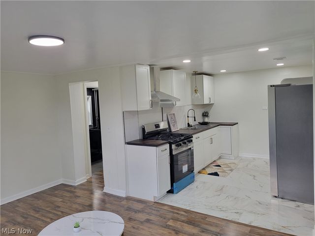 5285 Mardale Avenue, Bedford Heights, OH 44146