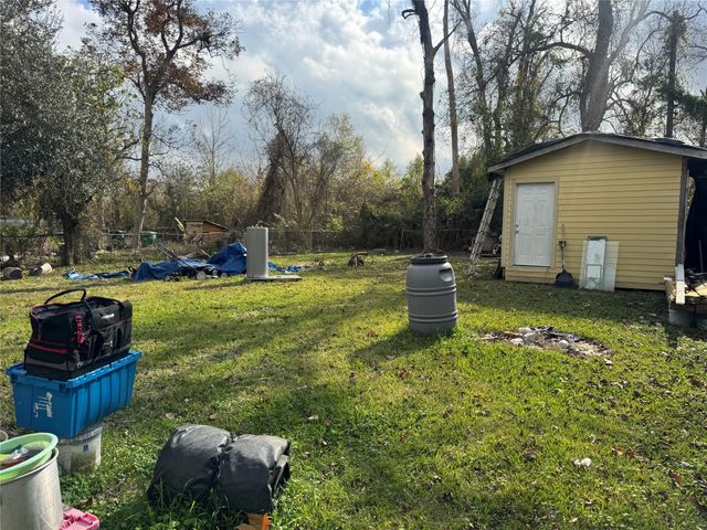 8002 Crestview Drive, Houston, TX 77028