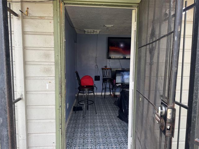 8002 Crestview Drive, Houston, TX 77028