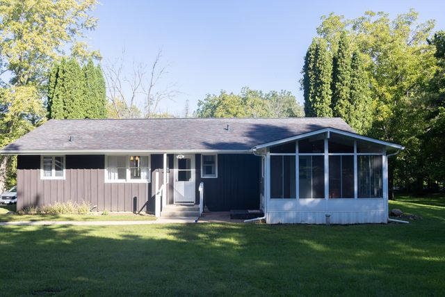 10520 CEMETERY Road, Pecatonica, IL 61063