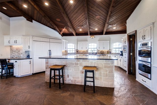 105 Sammi's Way, Whitesboro, TX 76273