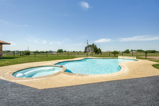 105 Sammi's Way, Whitesboro, TX 76273