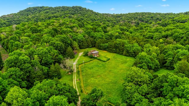 427 Adams Rd, Watertown, TN 37184