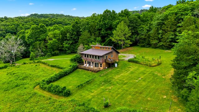 427 Adams Rd, Watertown, TN 37184